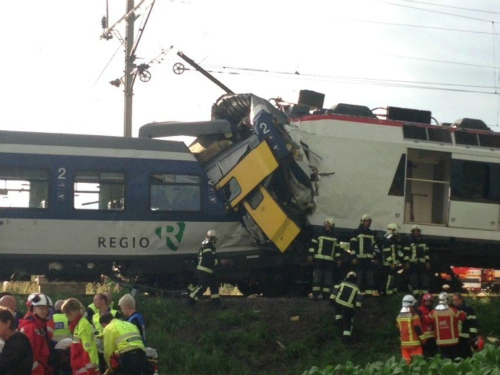 Ελβετία: Μετωπική σύγκρουση τρένων – 44 τραυματίες